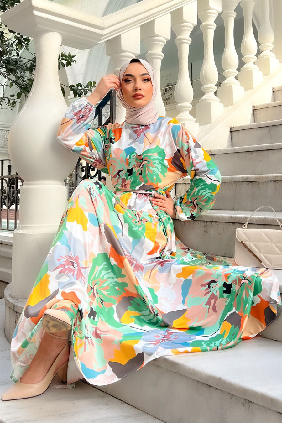 PATTERNED GREEN DRESS