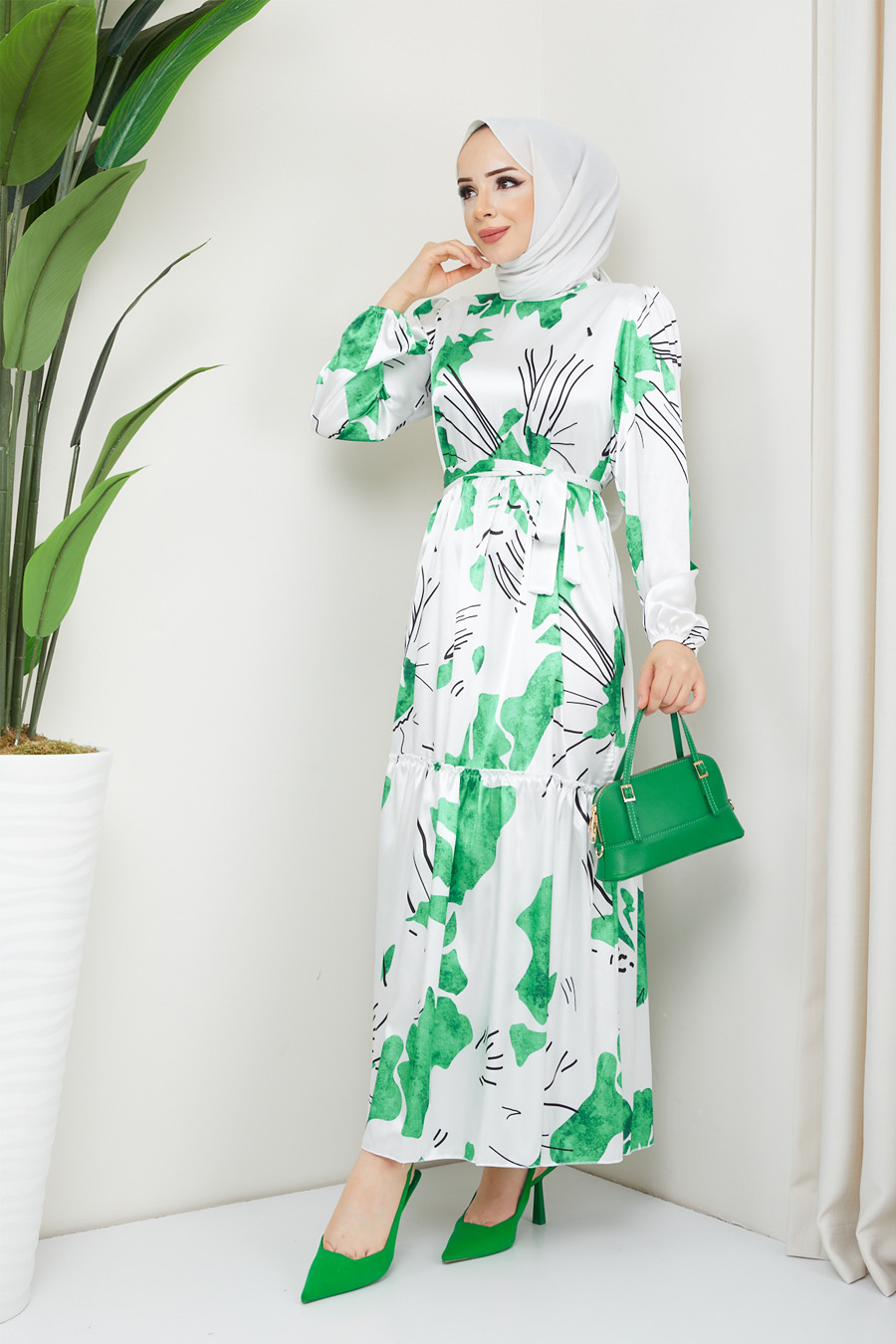  PATTERNED GREEN DRESS 