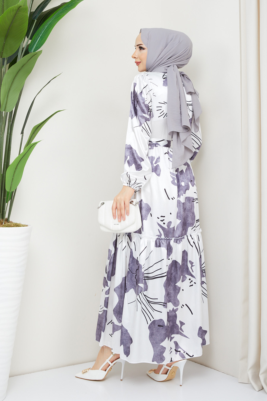  PATTERNED GREY DRESS 