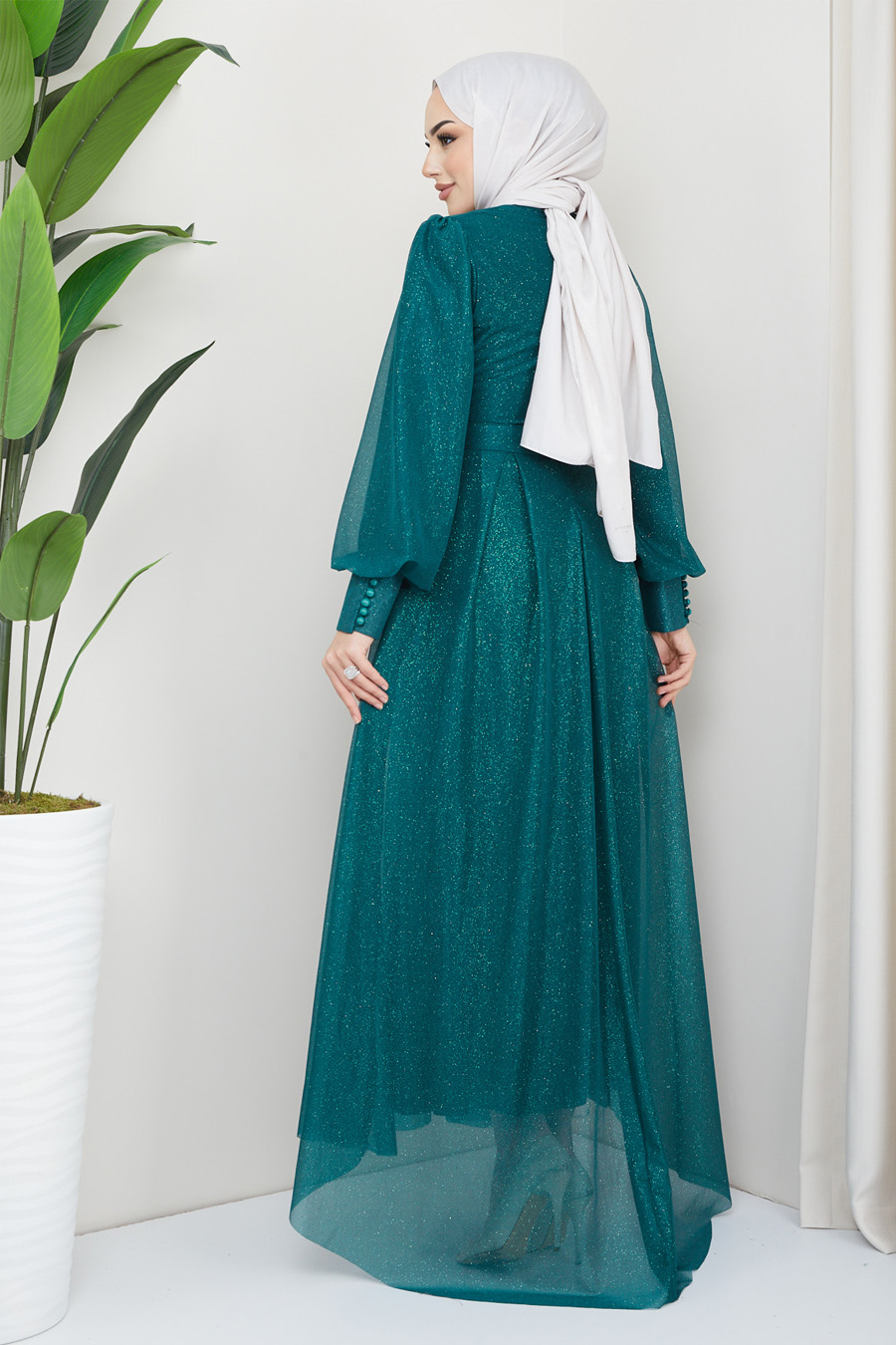 GREEN EVENING DRESS   GREEN EVENING DRESS