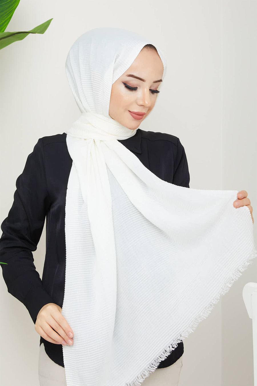 ECRU -  PLEATED SHAWL