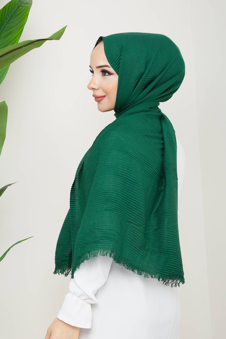 EMERALD GREEN -  PLEATED SHAWL