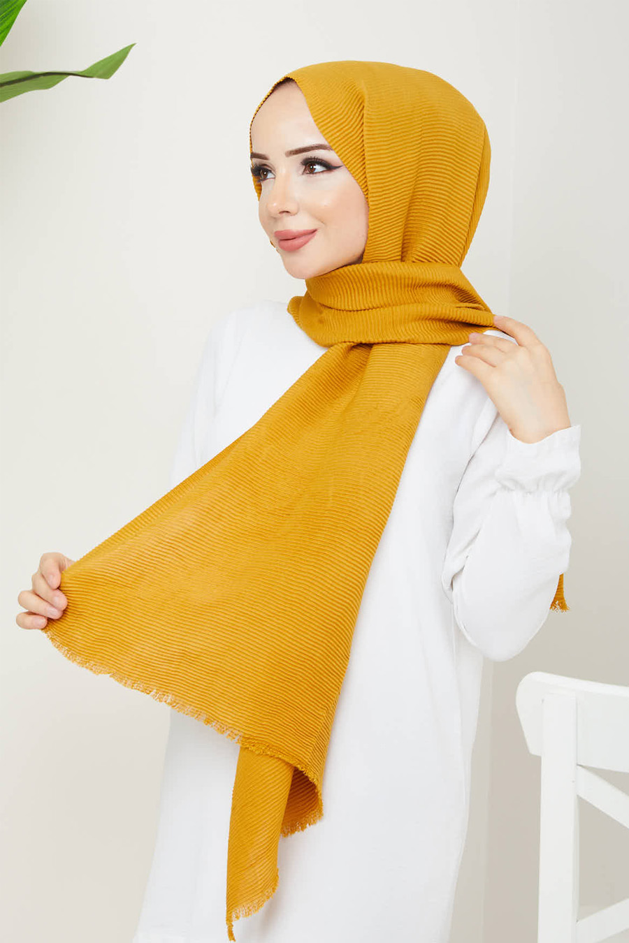 MUSTARD -  PLEATED SHAWL