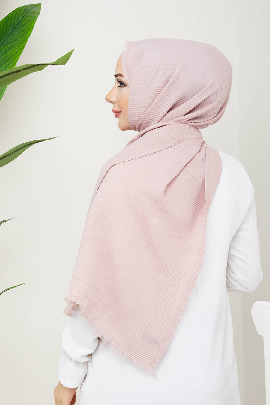 POWDER PINK  -  PLEATED SHAWL