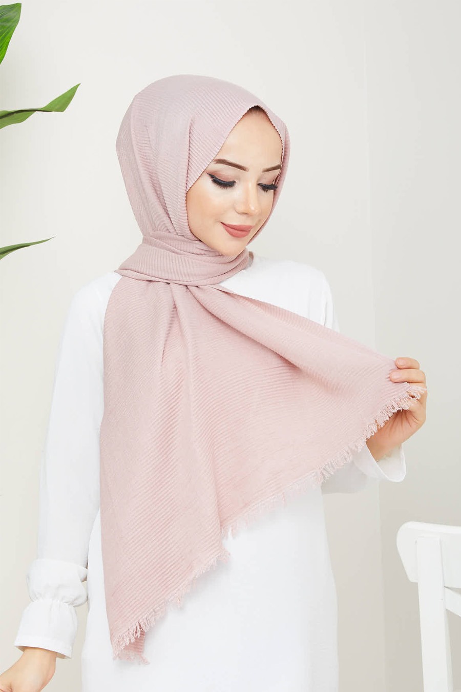 POWDER PINK  -  PLEATED SHAWL