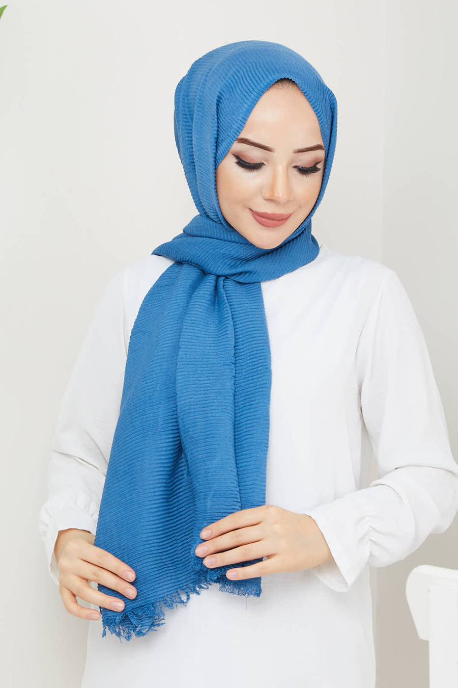 TURQUOISE  -  PLEATED SHAWL