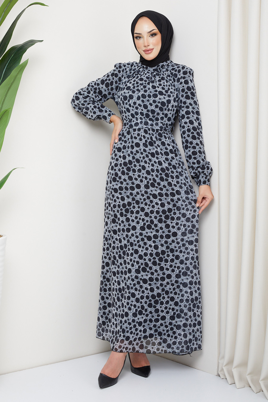 BLACK  - POINT DRESS  