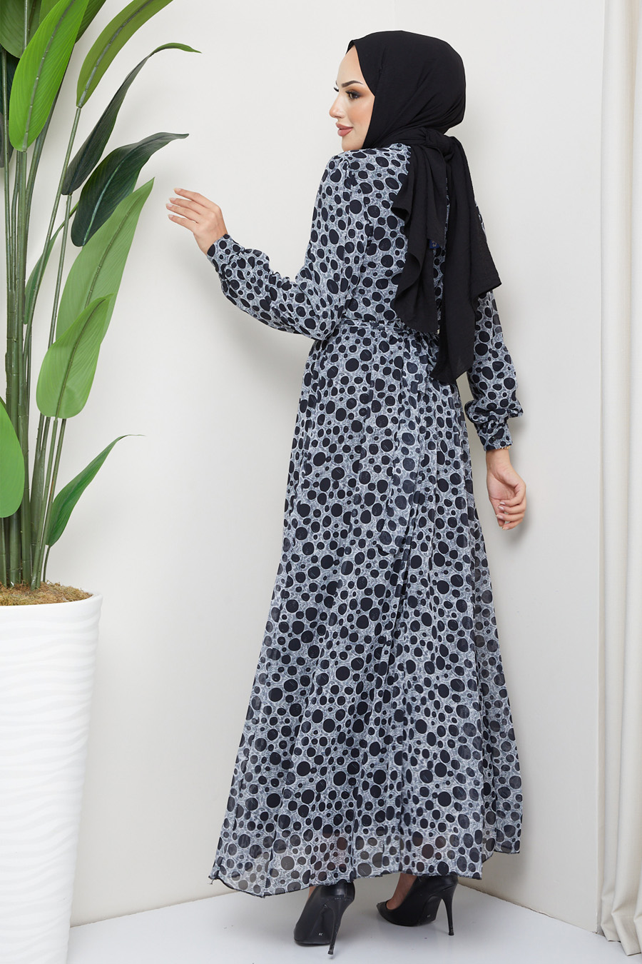 BLACK  - POINT DRESS  