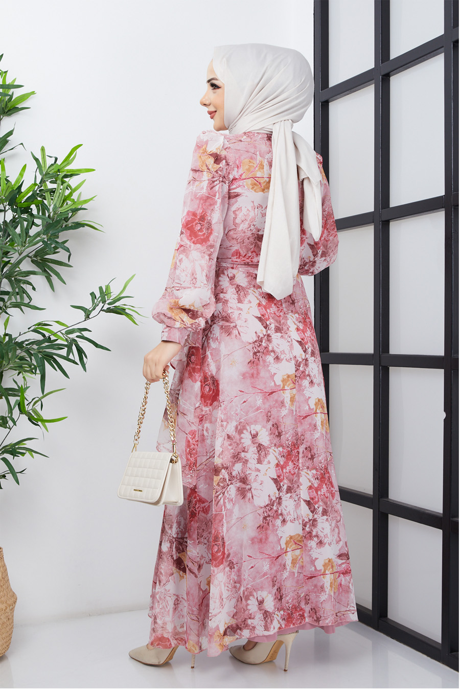 FLOWER PATTERNED POWDER PINK DRESS
