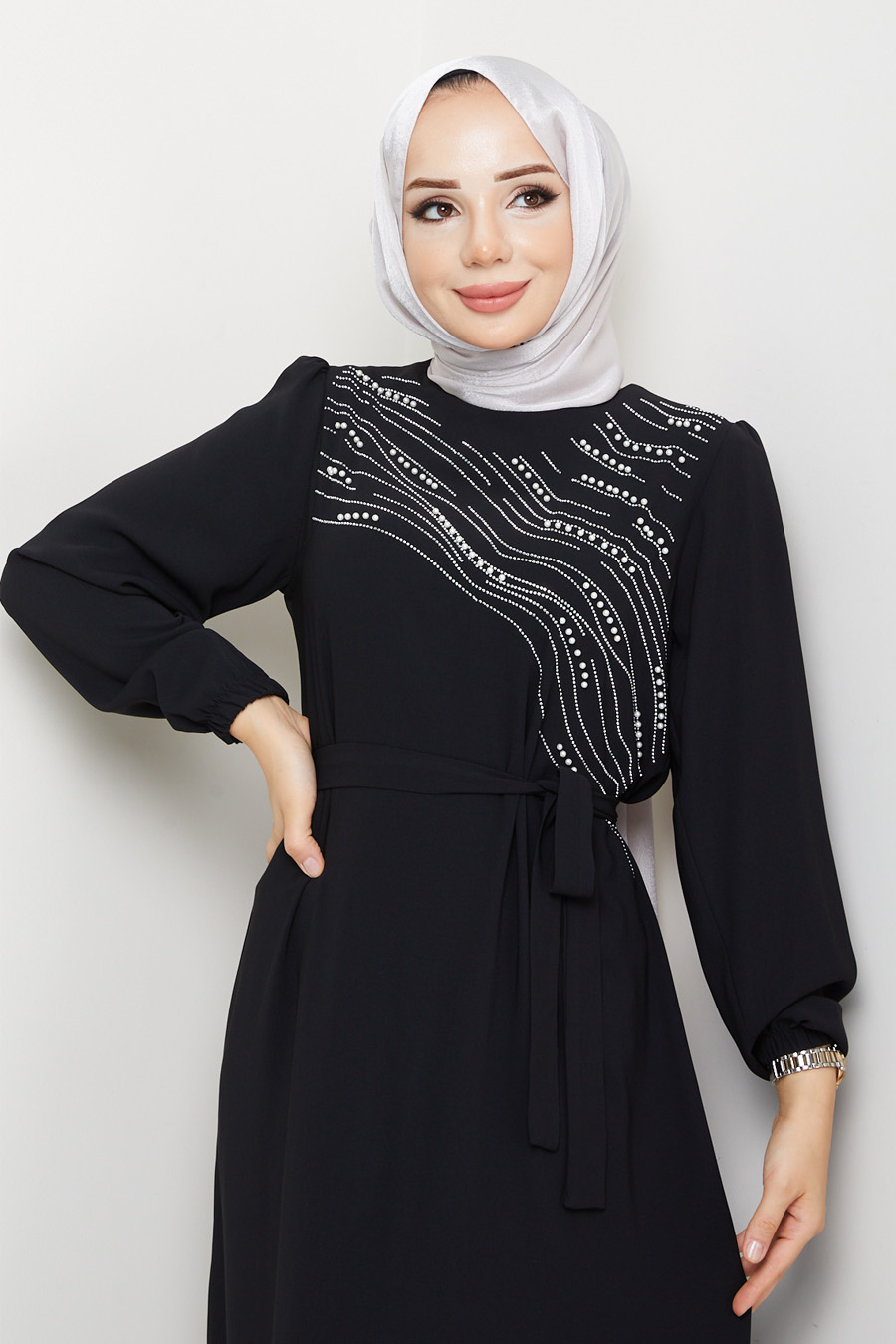 STONE DETAILED DRESS -  BLACK 