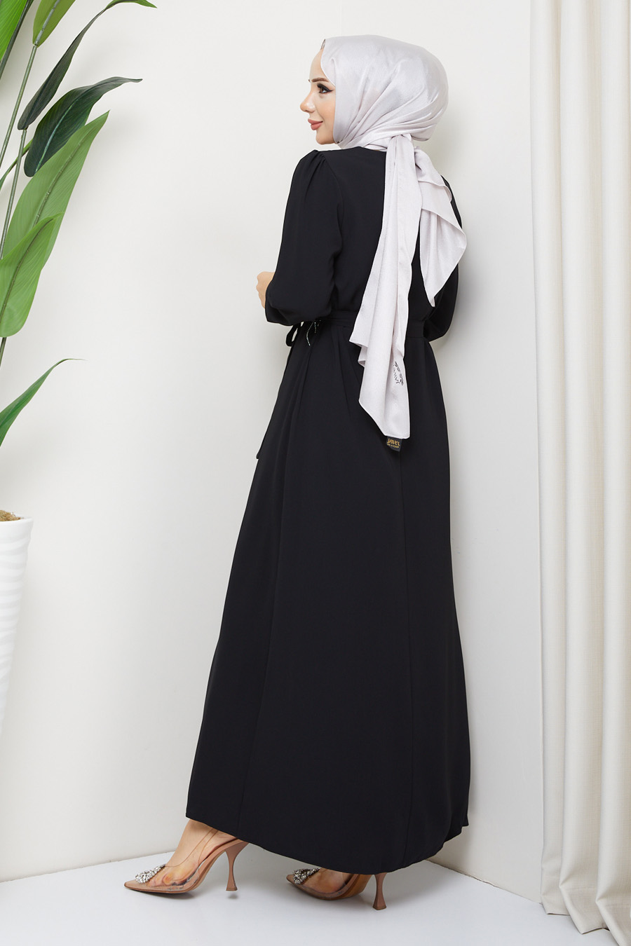 STONE DETAILED DRESS -  BLACK 