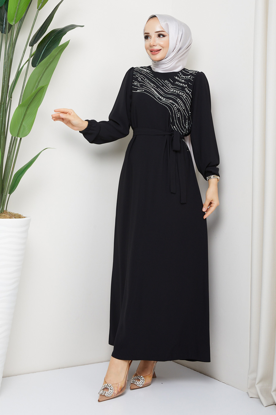 STONE DETAILED DRESS -  BLACK 