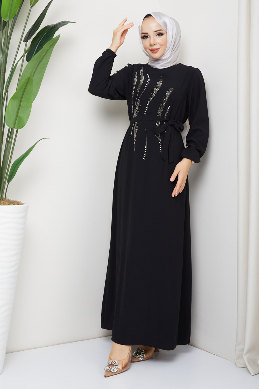 STONE DETAILED DRESS -  BLACK 