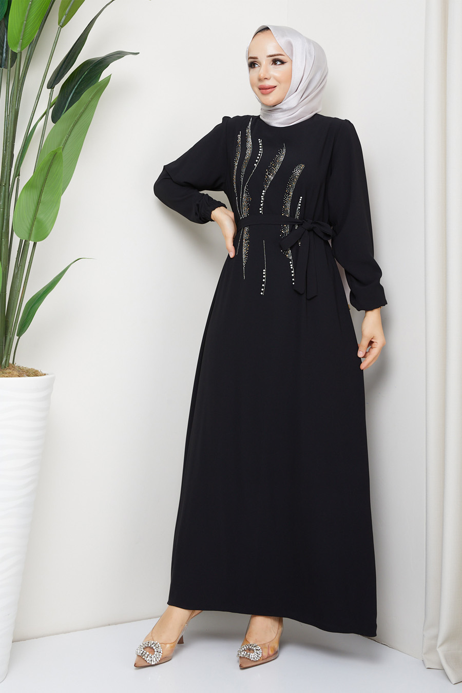 STONE DETAILED DRESS -  BLACK 