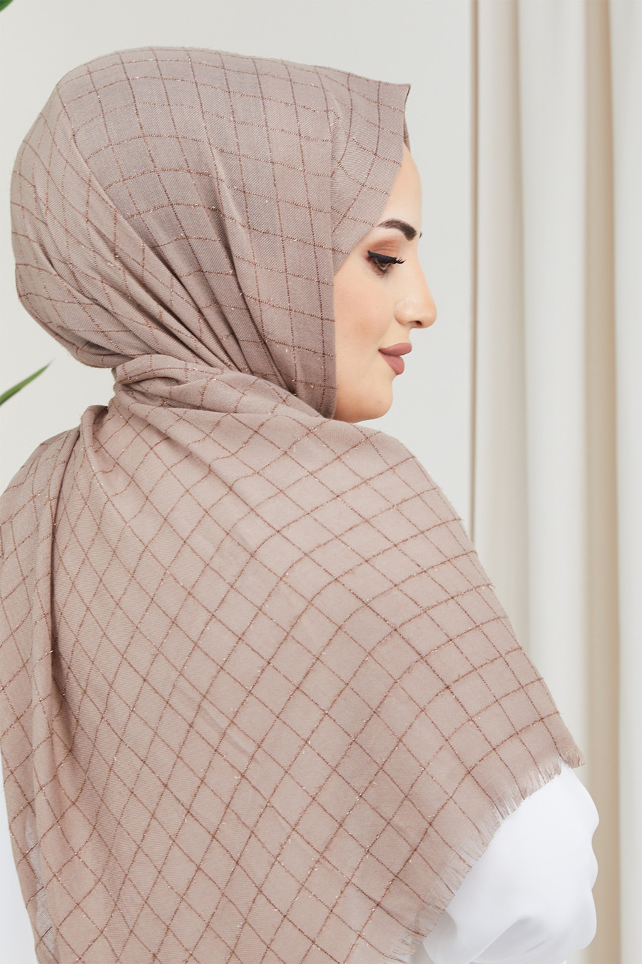 VISON COLOR   -  SHAWL