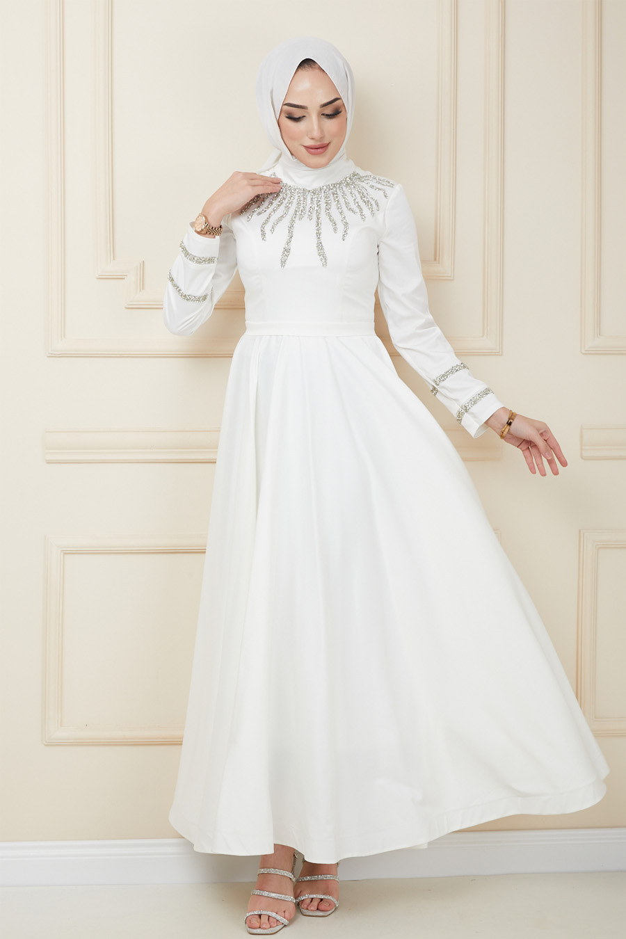 WHITE EVENING DRESS   WHITE EVENING DRESS