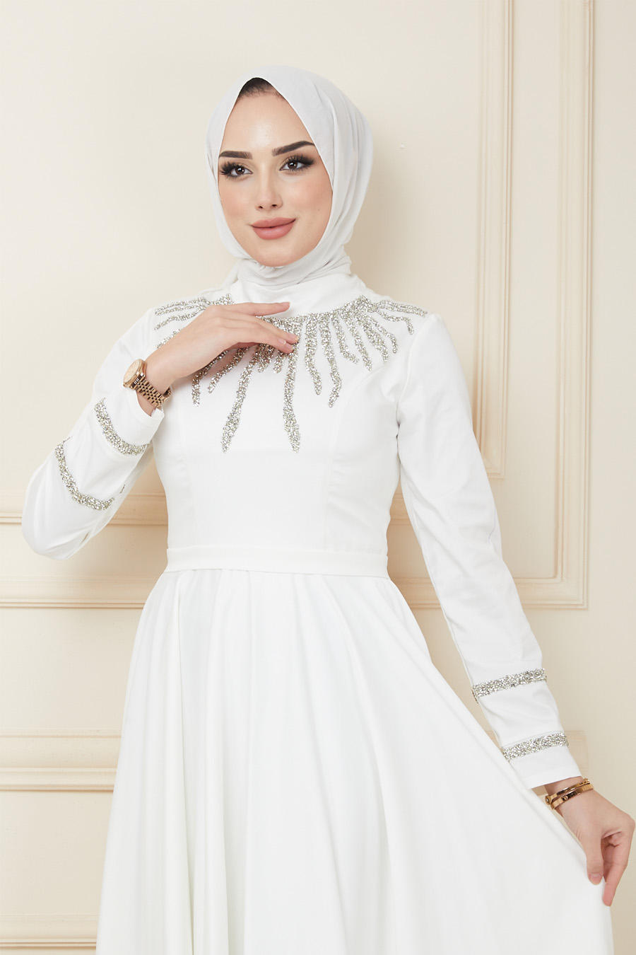 WHITE EVENING DRESS   WHITE EVENING DRESS