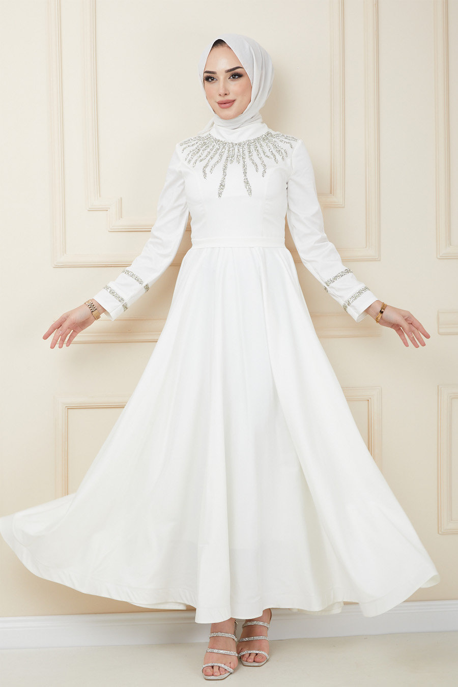 WHITE EVENING DRESS   WHITE EVENING DRESS