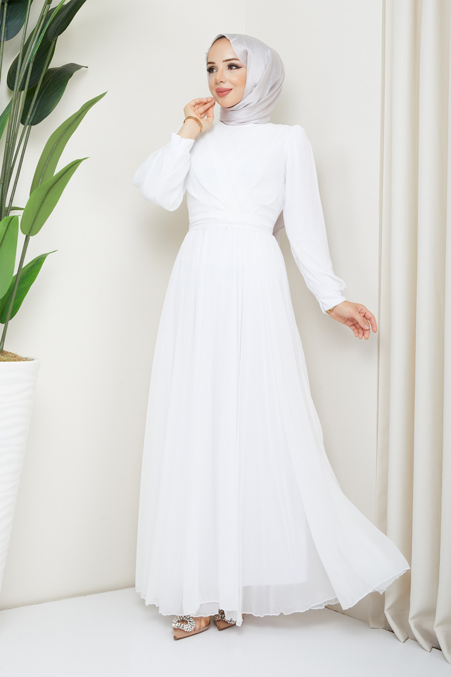 WHITE  EVENING DRESS  