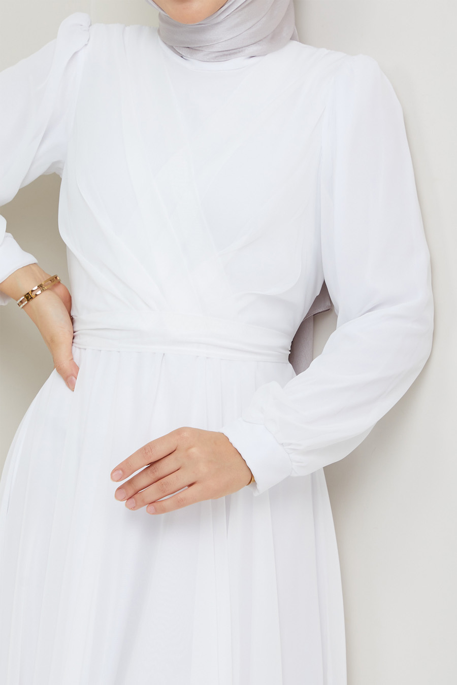 WHITE  EVENING DRESS  