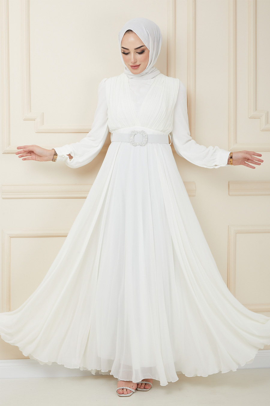 WHITE EVENING DRESS  