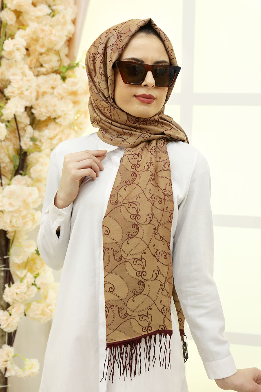 PATTERNED SHAWL