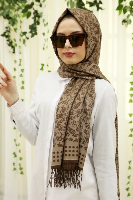 PATTERNED SHAWL
