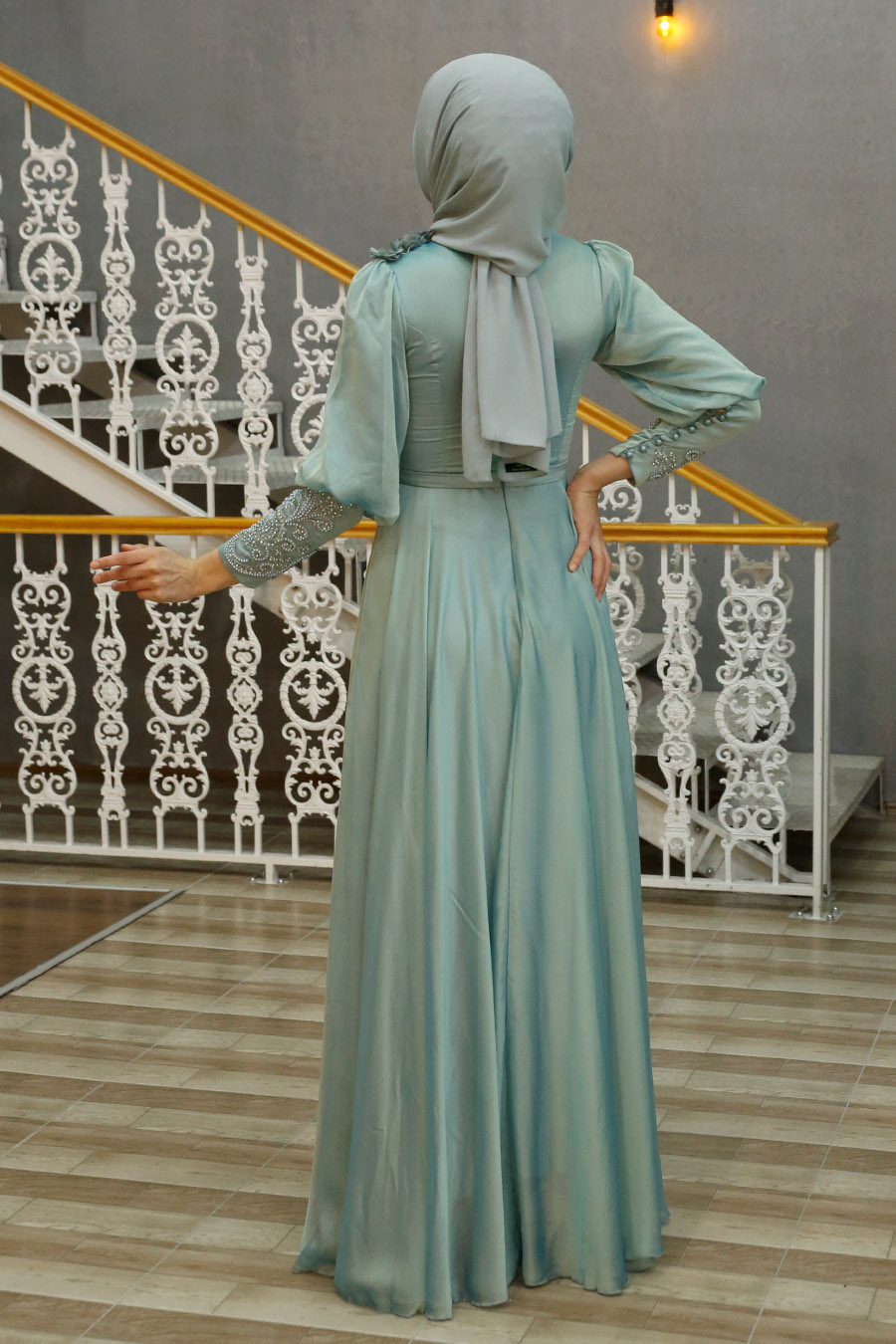 STONE DETAILED MINT EVENING DRESS 