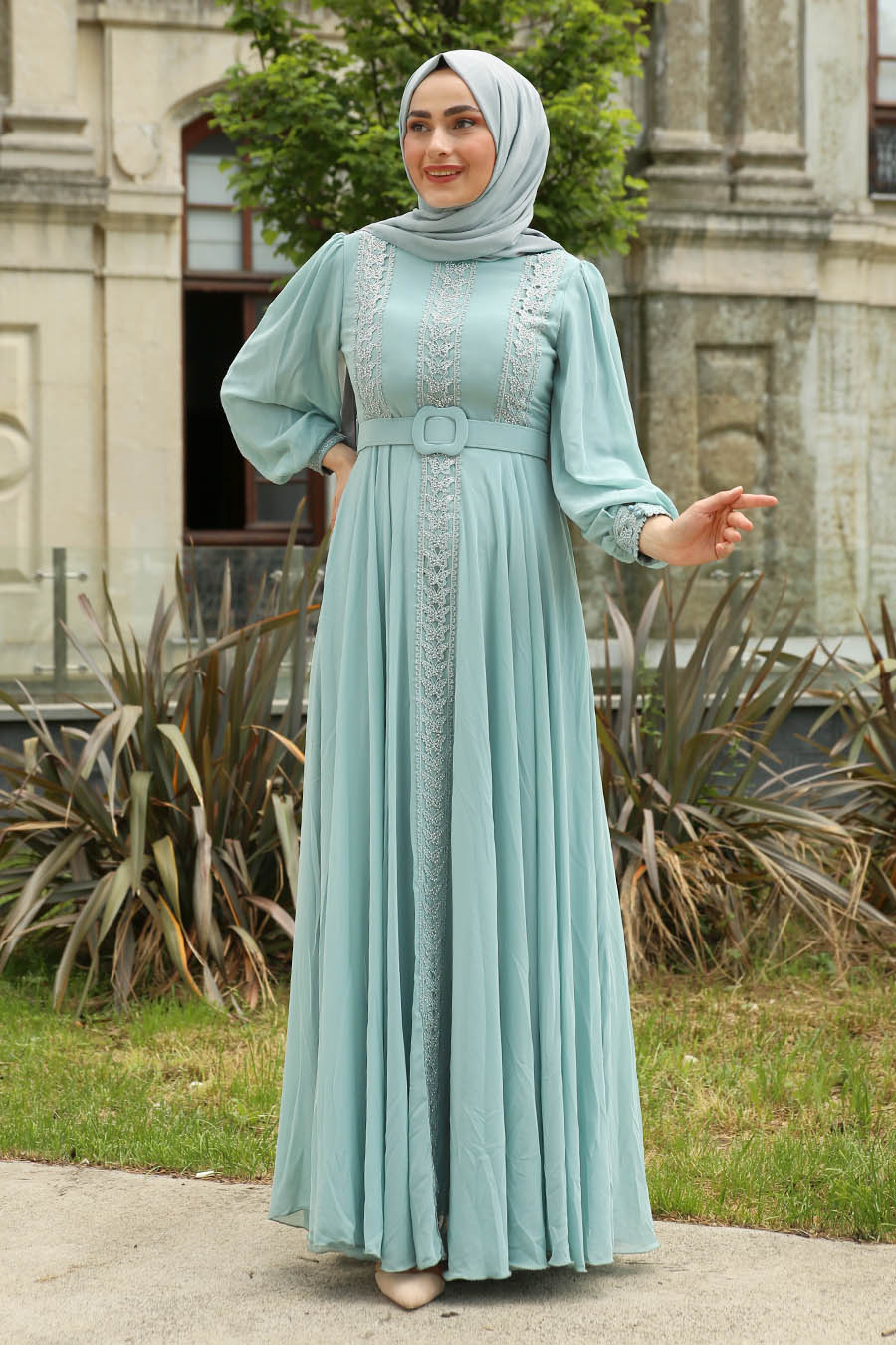 STONE DETAILED MINT EVENING DRESS  