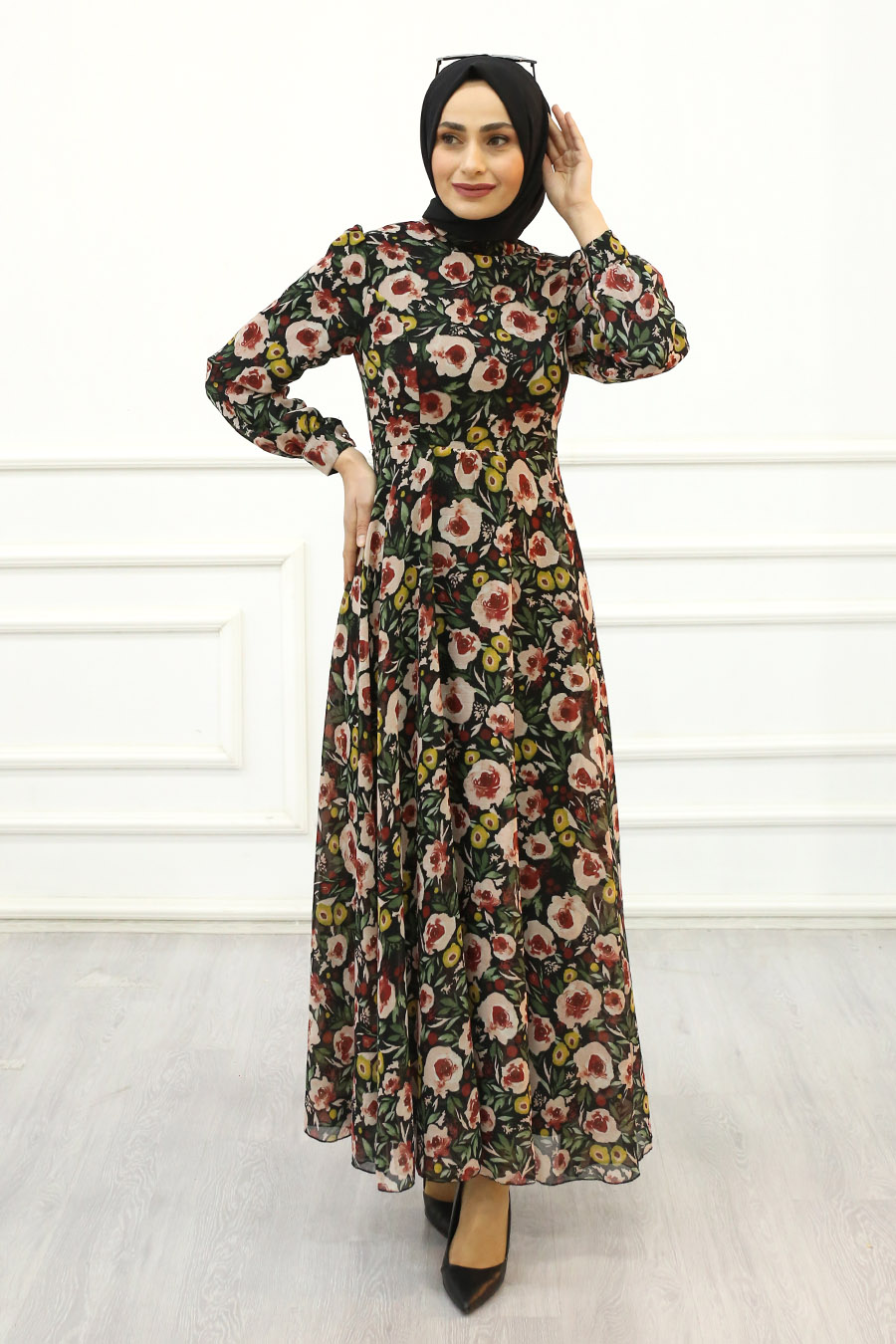 FLOWER PATTERNED BLACK DRESS 