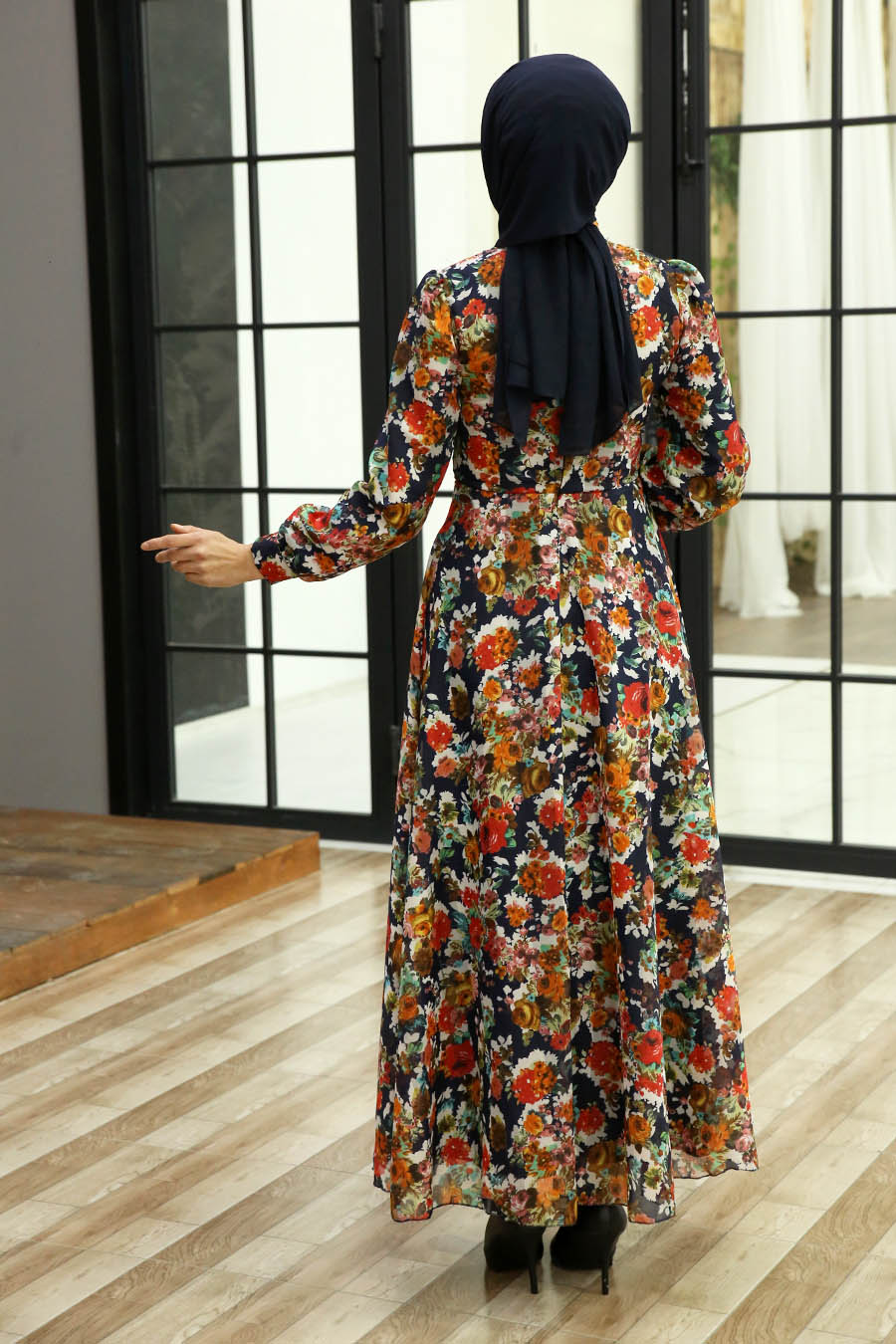 FLOWER PATTERNED NAVY BLUE DRESS 