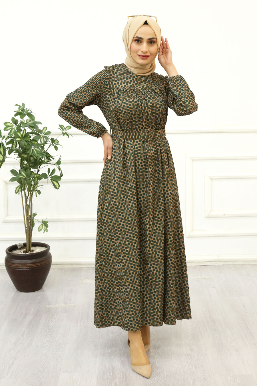 PATTERNED GREEN DRESS  