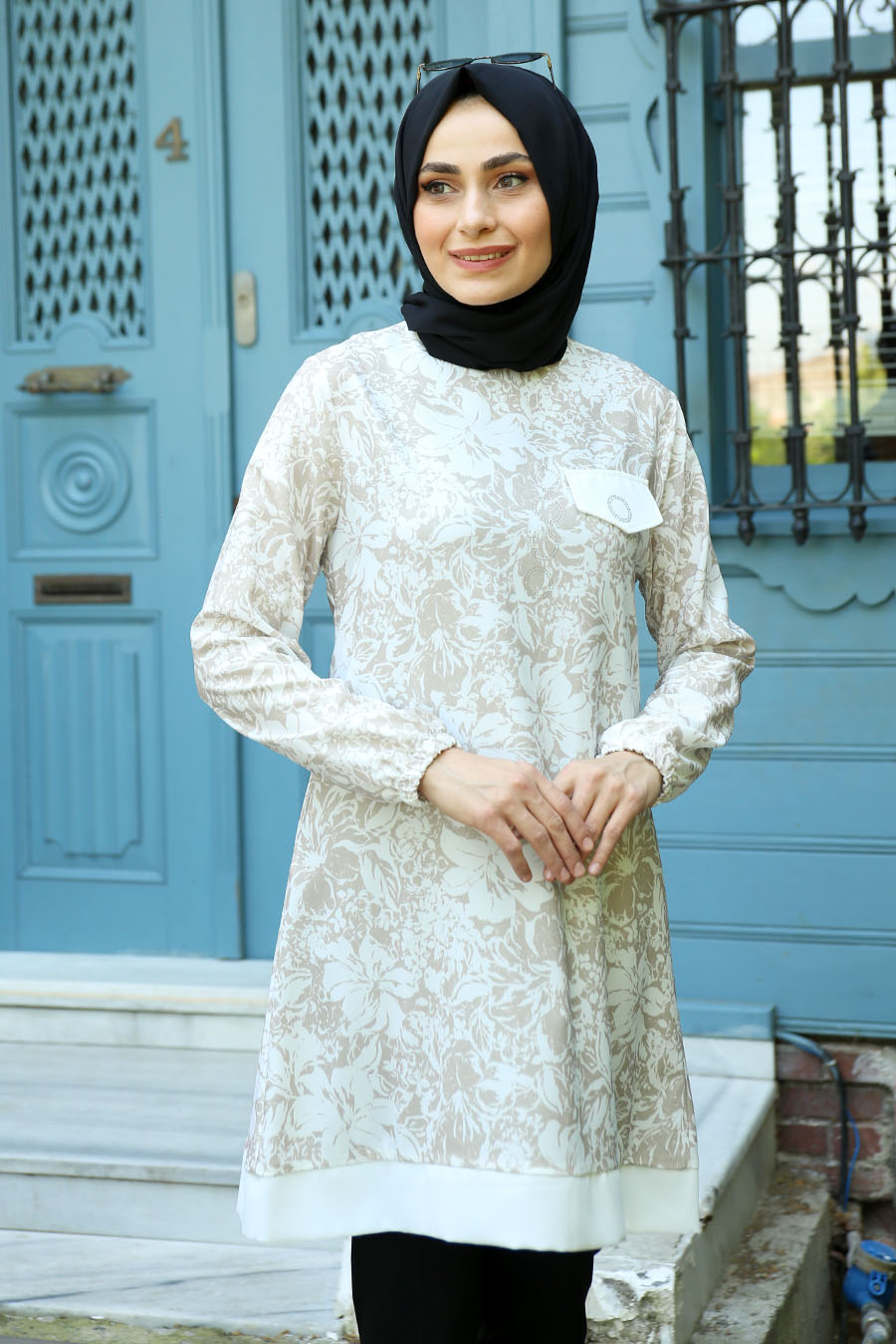 FLOWER PATTERNED BEIGE COLOR TUNIC 