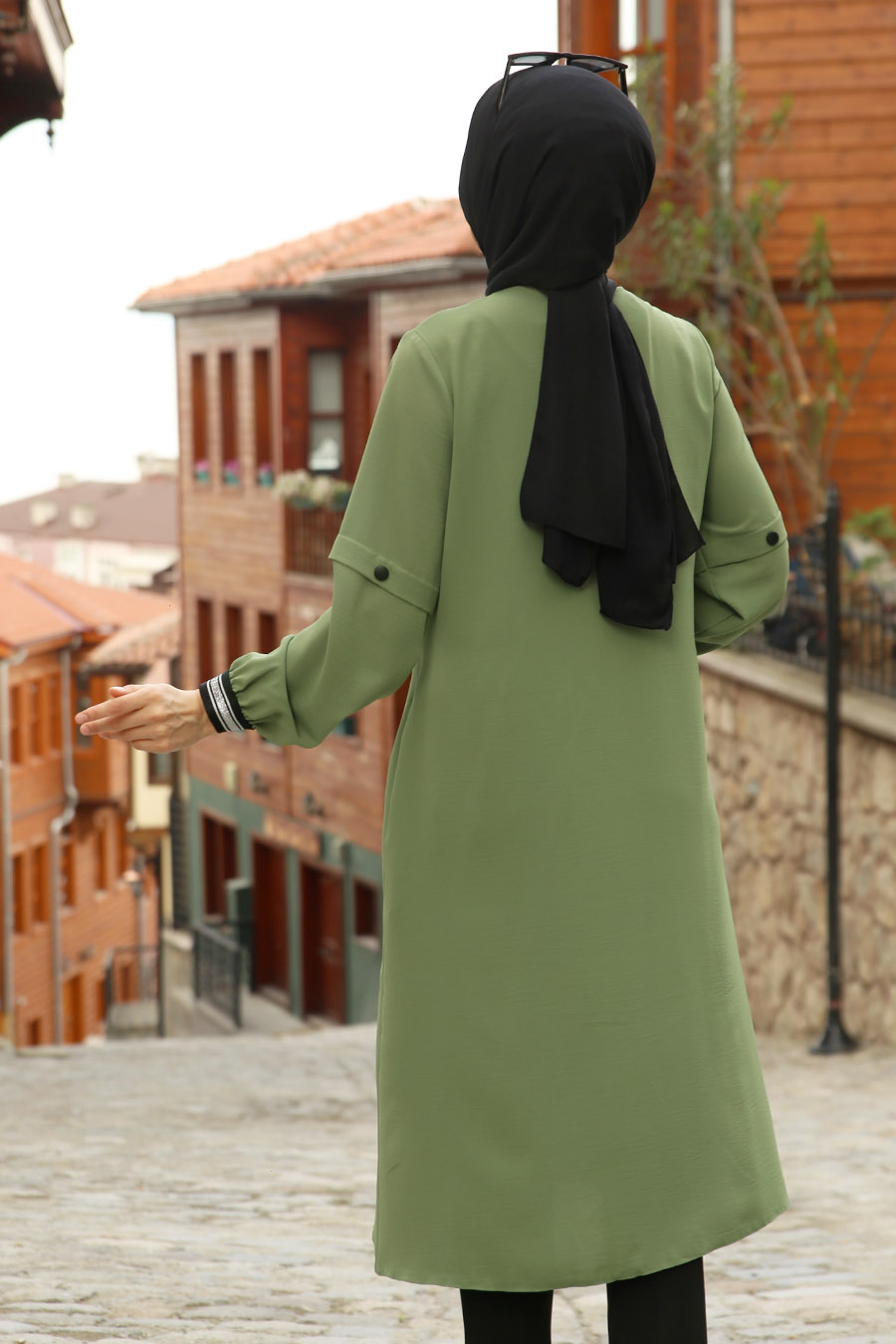 GREEN COAT 