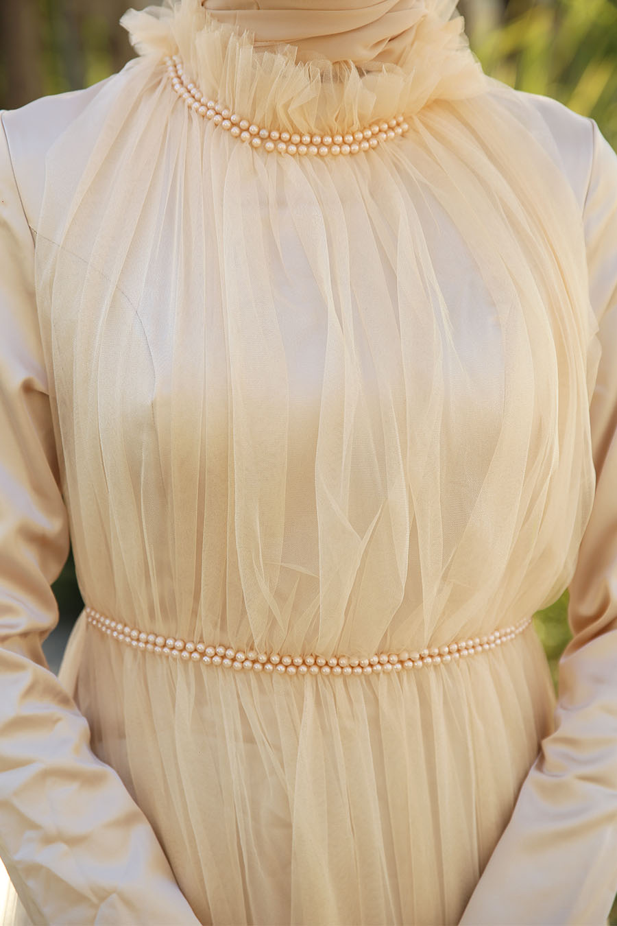 CREAM COLOR EVENING DRESS