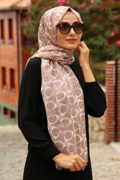 PATTERNED SHAWL
