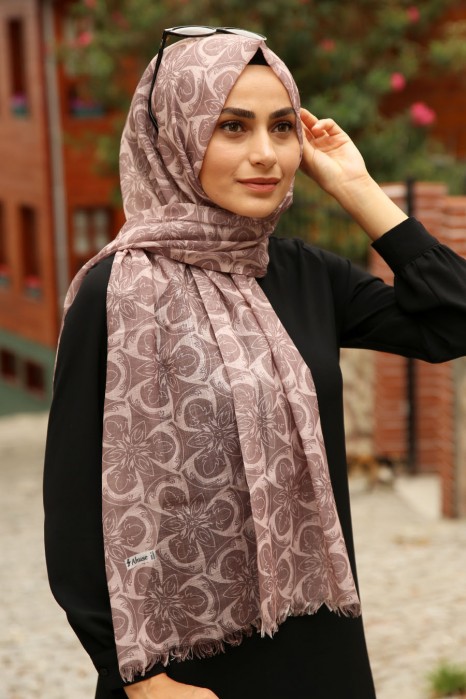 PATTERNED SHAWL