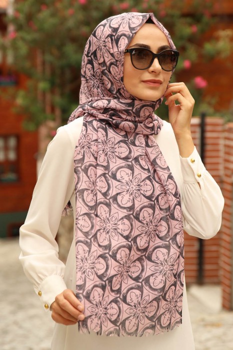 PATTERNED SHAWL