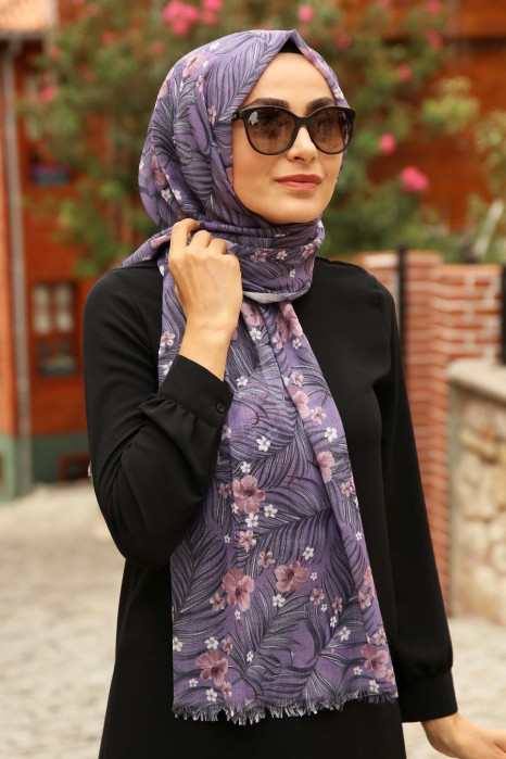 PATTERNED FLORAL SHAWL