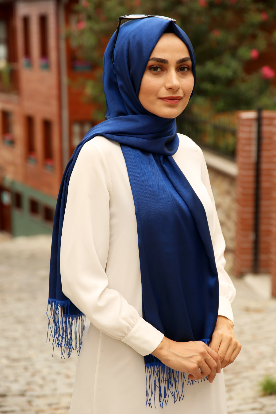 SAX BLUE SHAWL