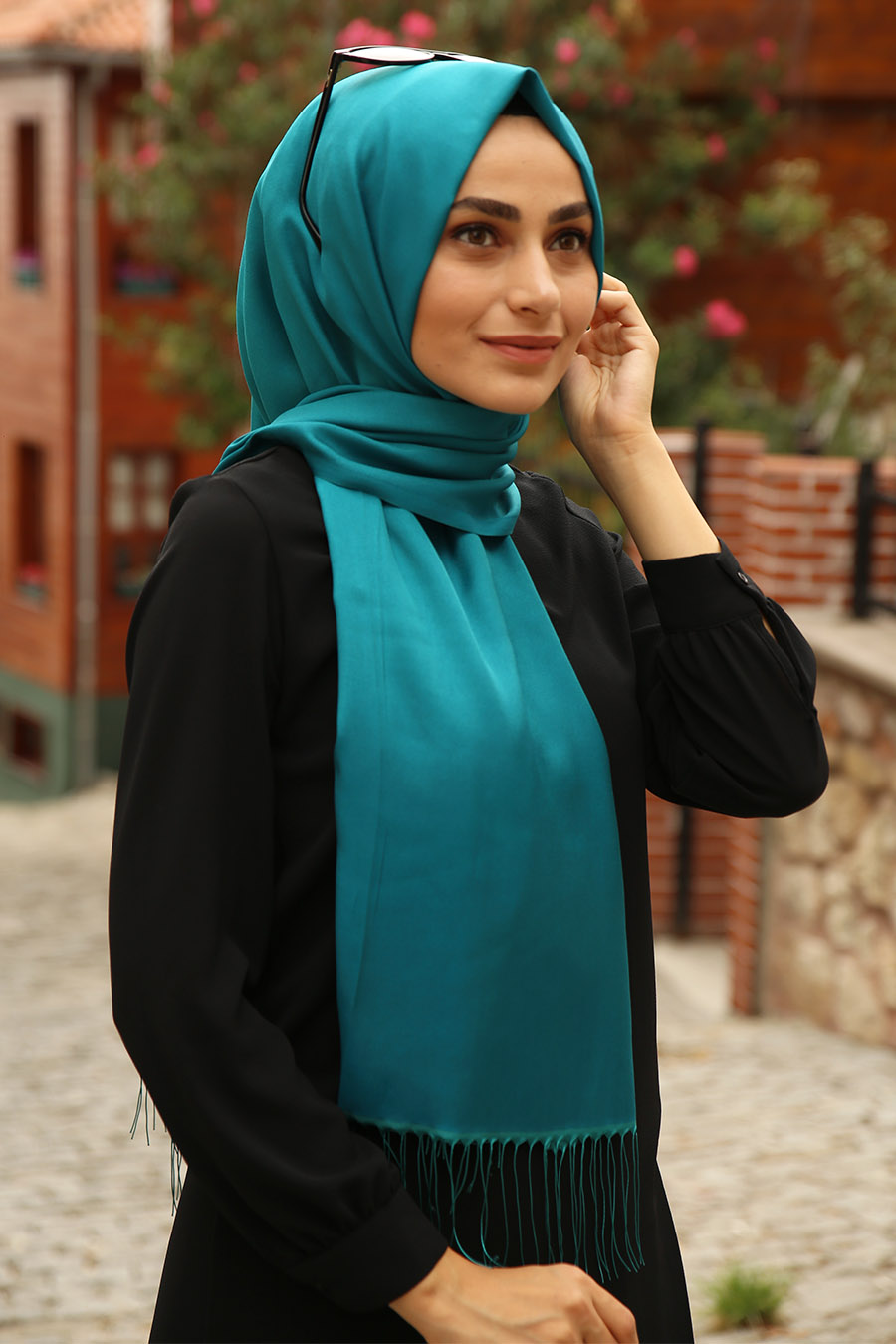 TURQUOISE SHAWL