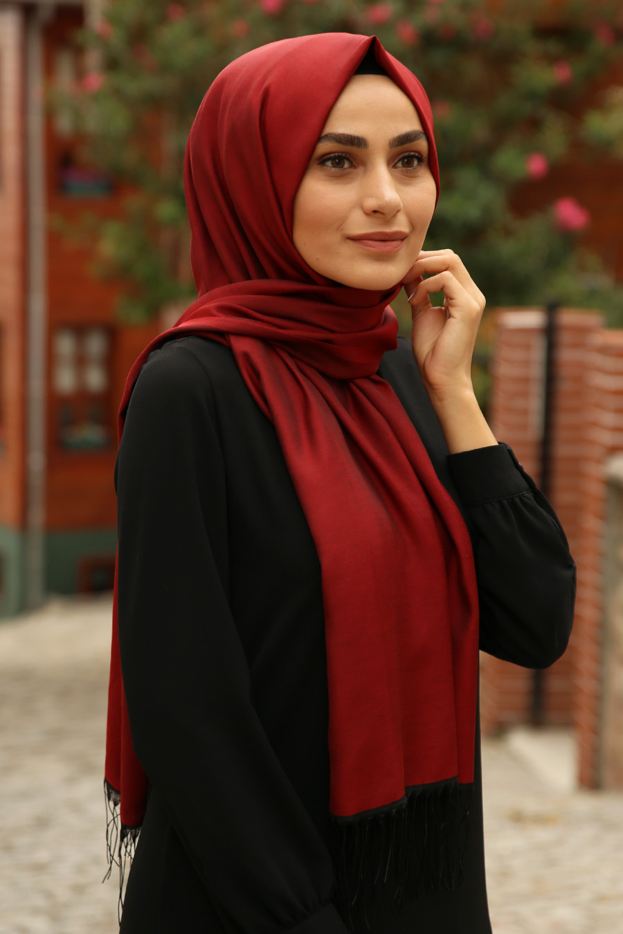 CLARET RED SHAWL