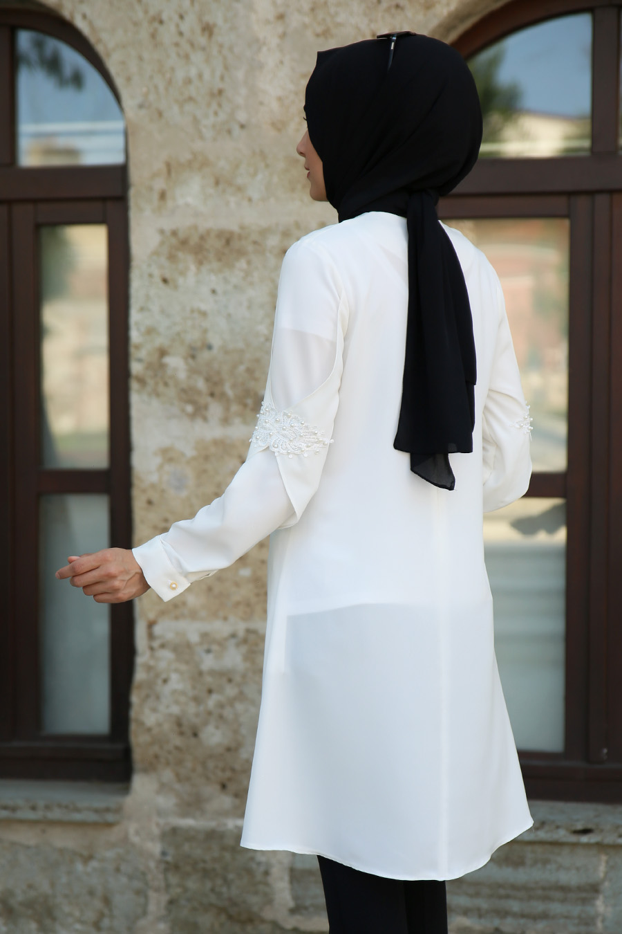 PEARL DETAILED ECRU TUNIC  PEARL DETAILED ECRU TUNIC