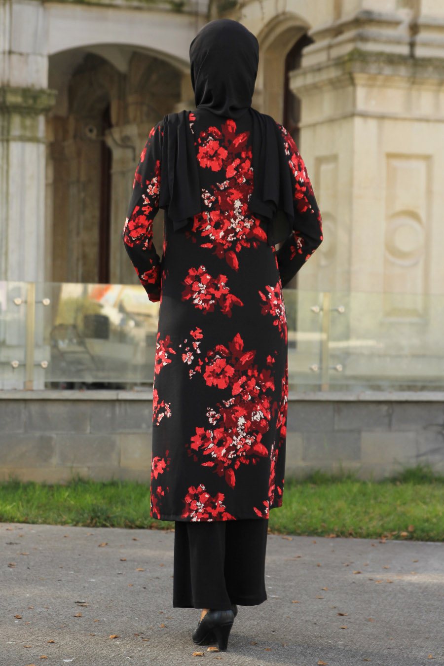 FLOWER PATTERNED BLACK COAT-BLOUSE AND PANT SUIT 