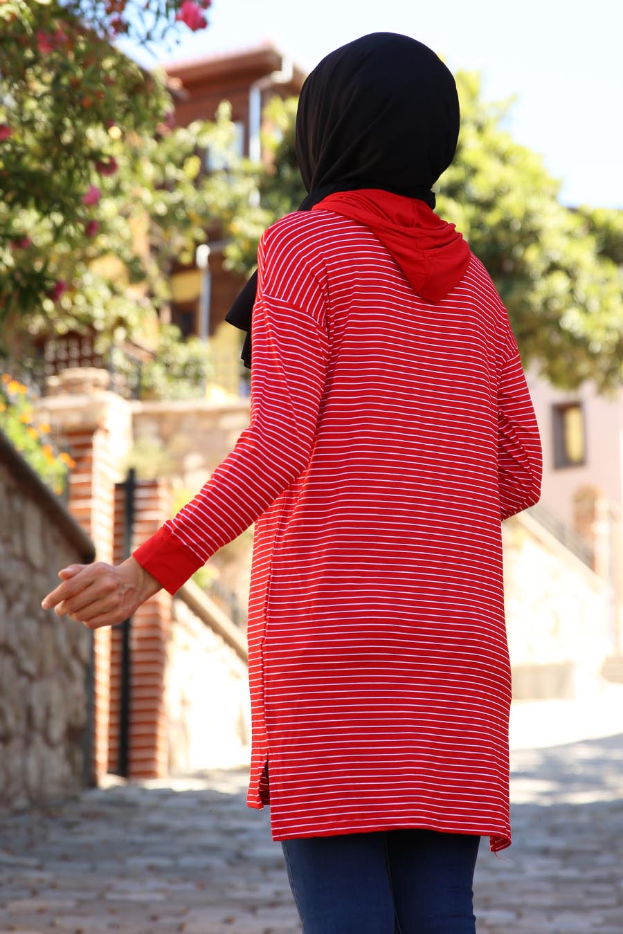 RED TUNIC  RED TUNIC