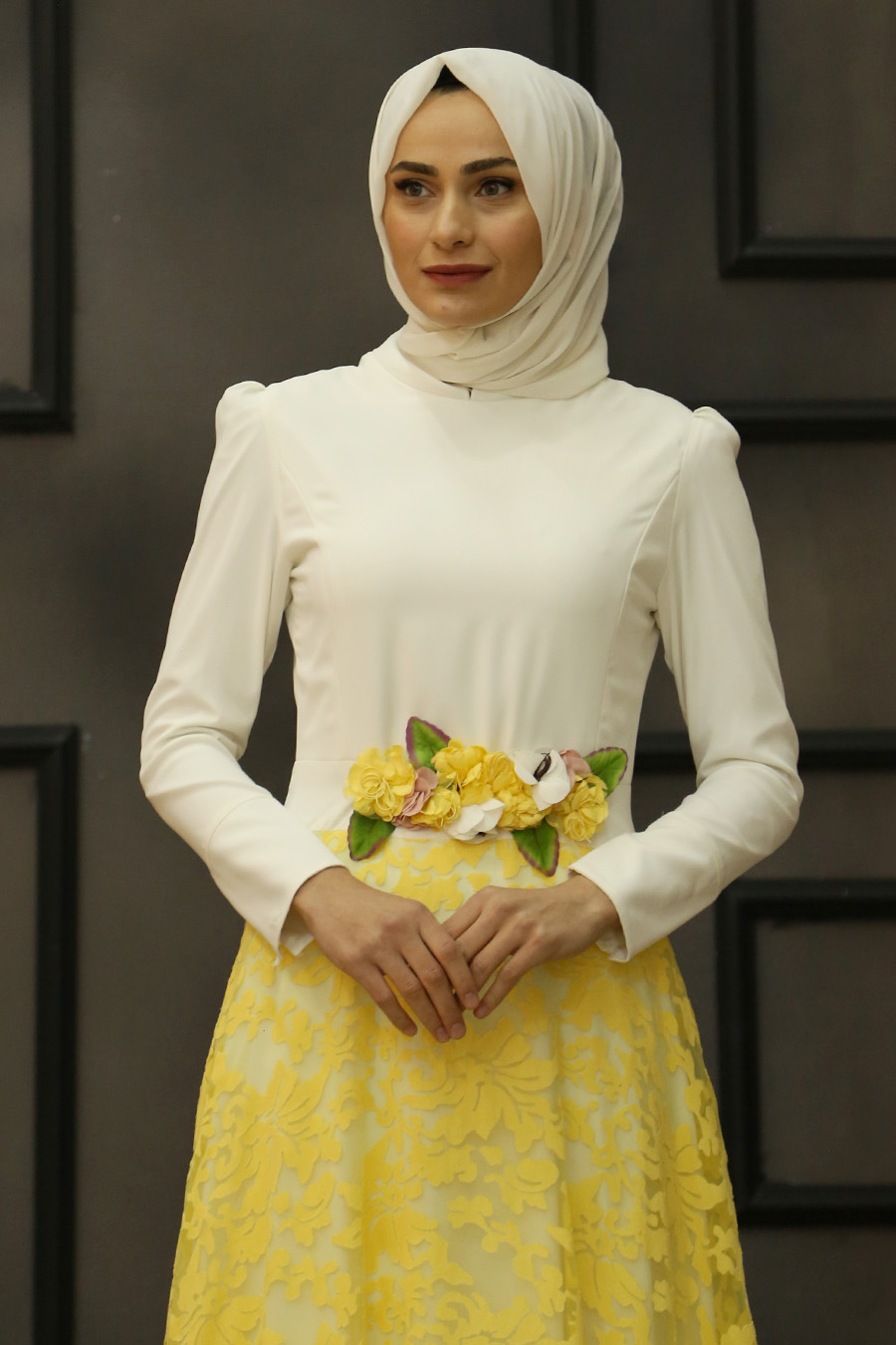 YELLOW EVENING DRESS