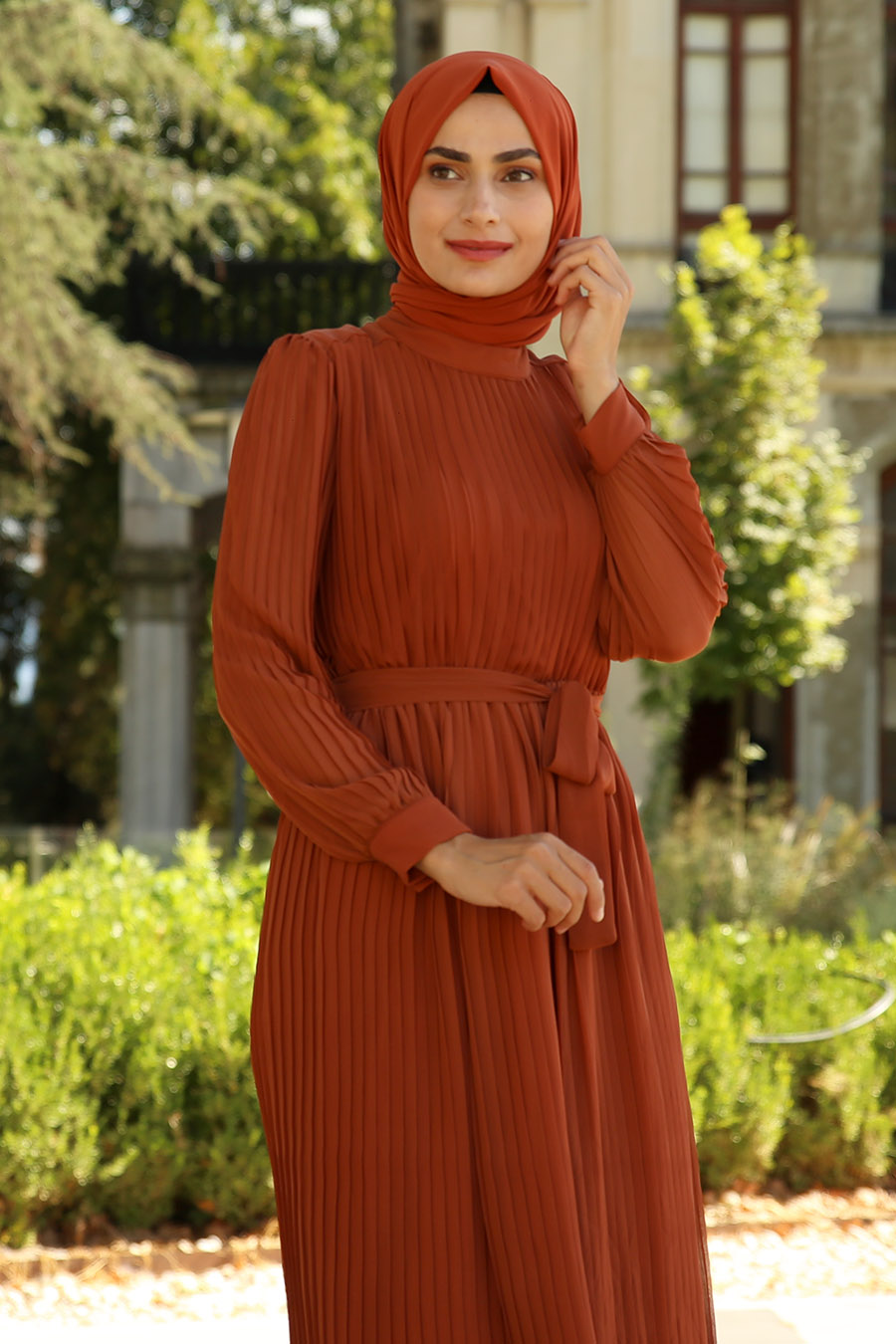 PLEATED BRICK COLOR DRESS  PLEATED BRICK COLOR DRESS