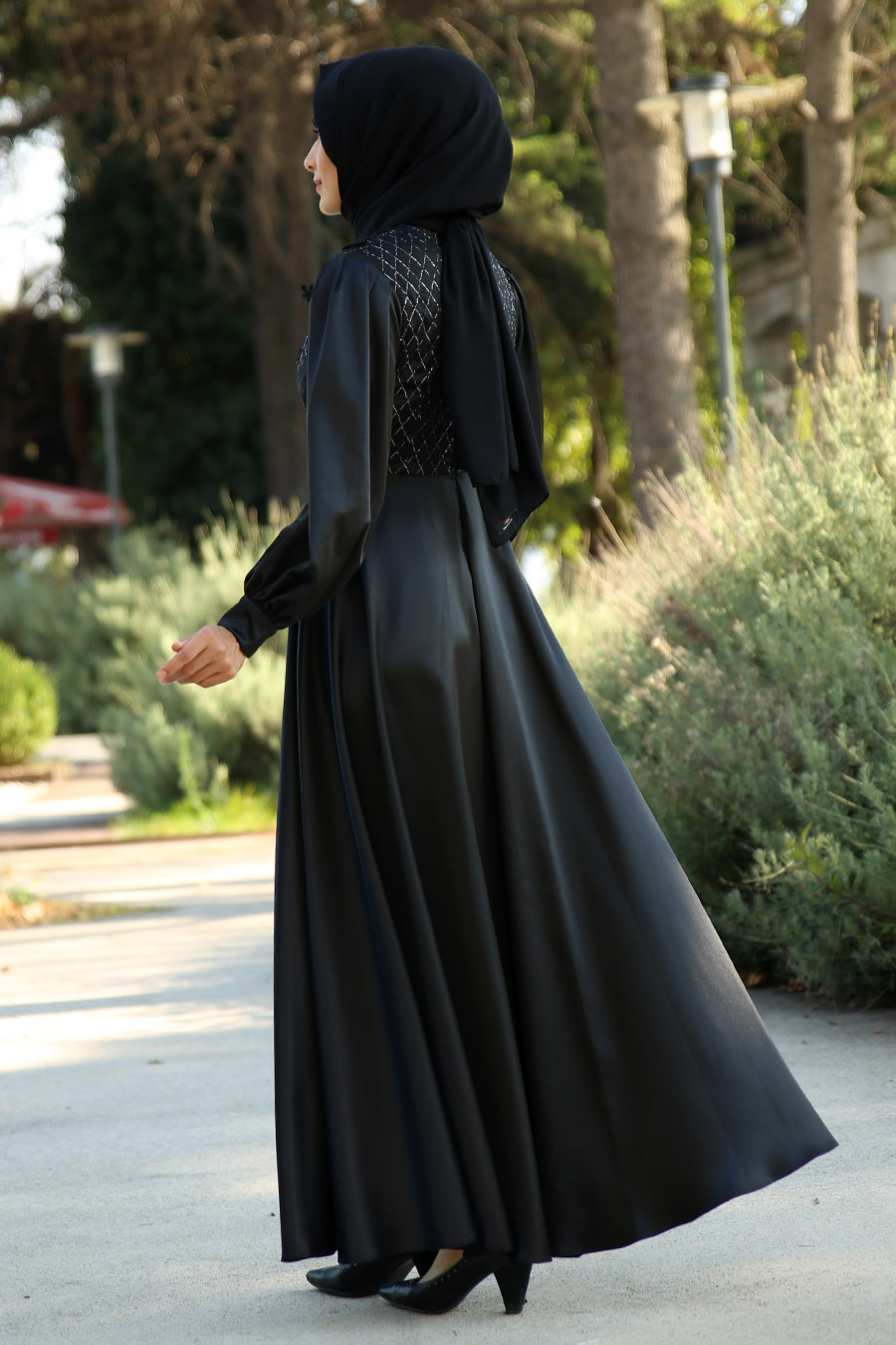 BLACK EVENING DRESS