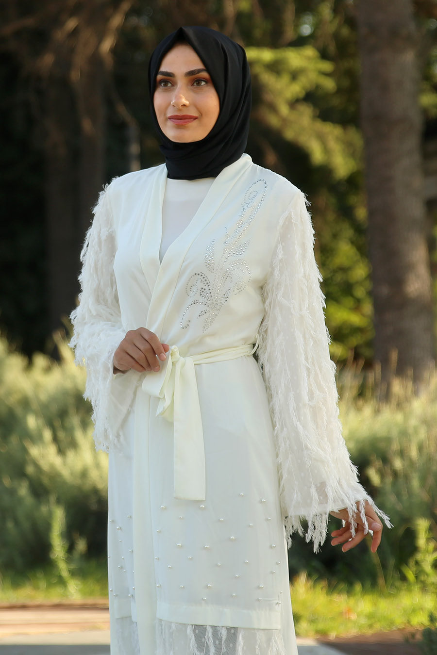 PEARL DETAILED ECRU ABAYA