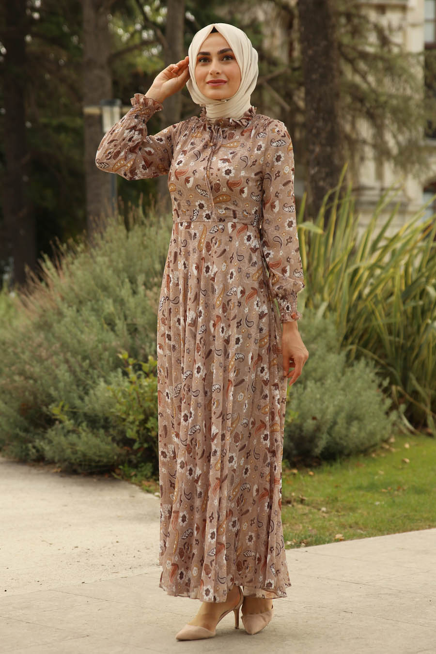 PATTERNED CREAM COLOR DRESS